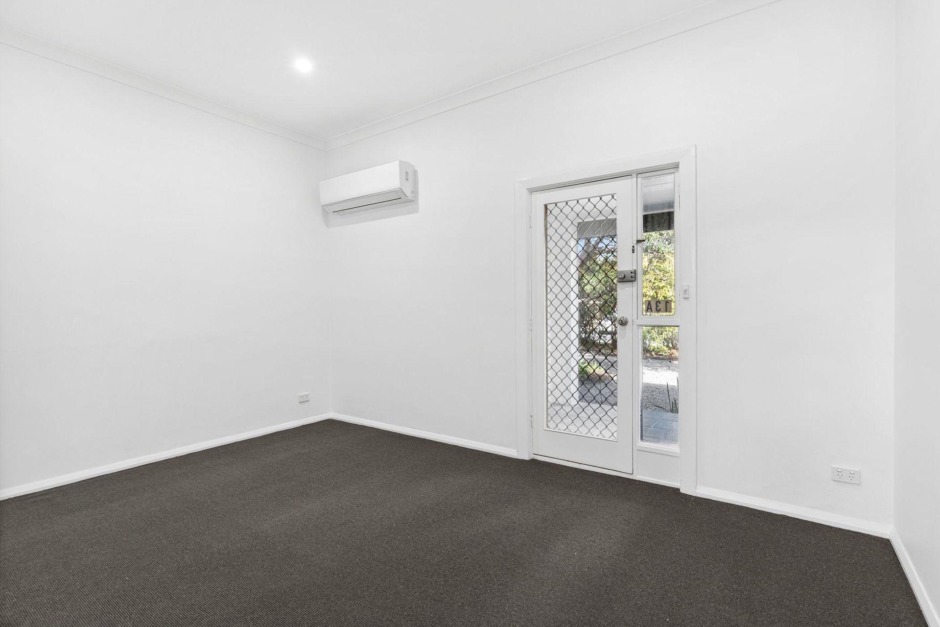 13 HELEMON ST, BRADDON ACT 2612, 0 habitaciones, 0 baños, Townhouse