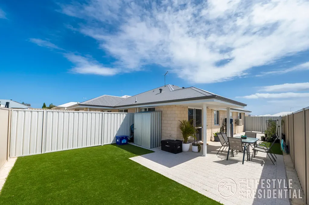 2 BED BEACHSIDE HOME