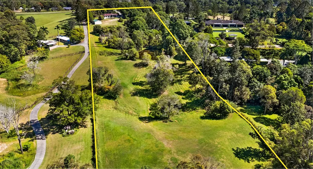 Guanaba 5બેડરૂમ Owner Purchased Elsewhere! 7.98 Lush Acres On The Coomera River!