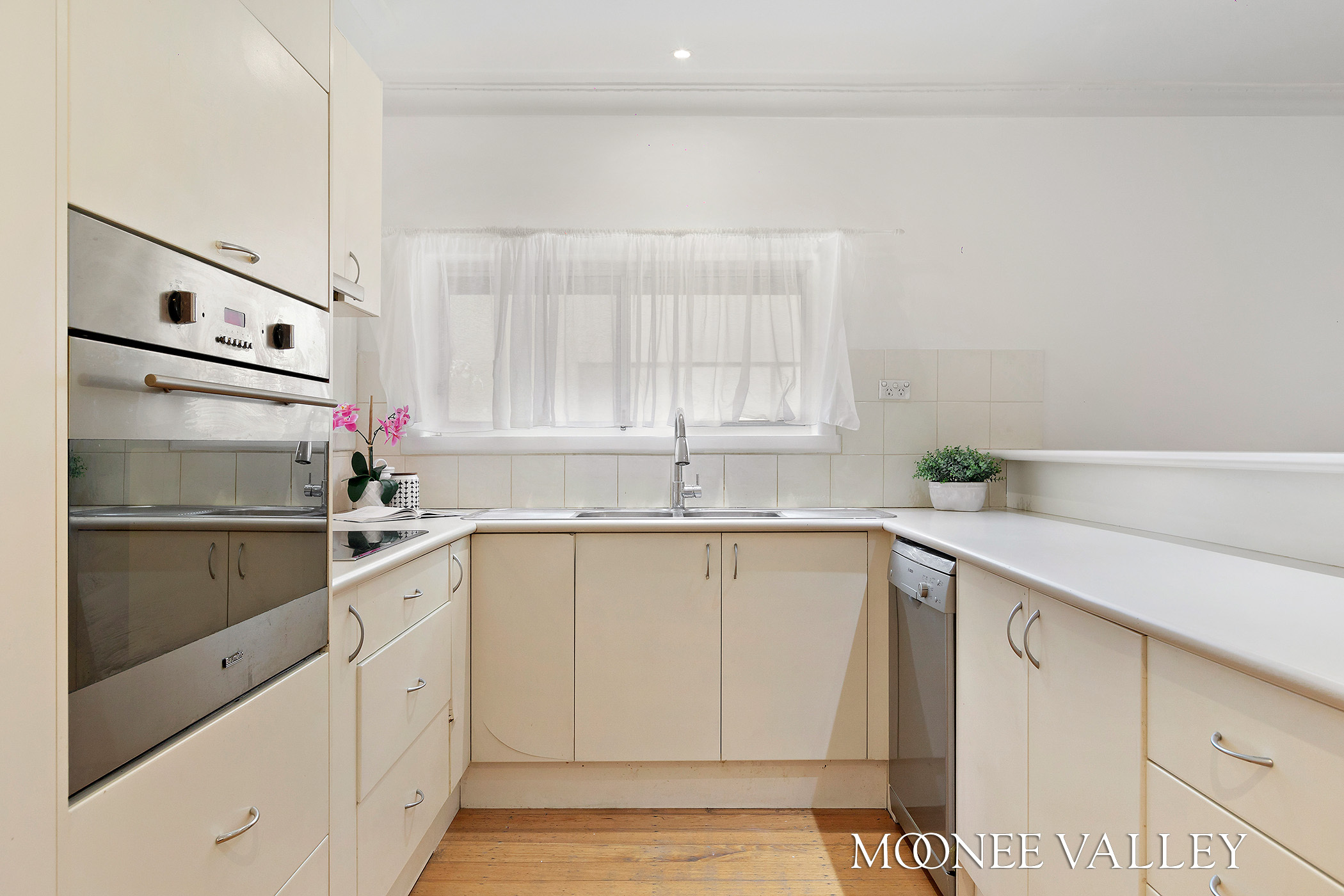 28 BYRON ST, FOOTSCRAY VIC 3011, 0 Bedrooms, 0 Bathrooms, House