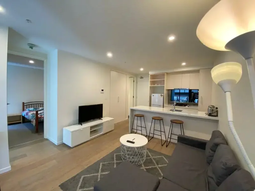 Stylish Fully-Furnished Home | Superb South Melbourne Location