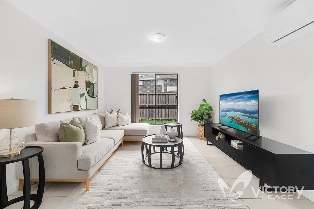 Schofields 4ห้องนอน Park-Front Perfection: Contemporary Family Living