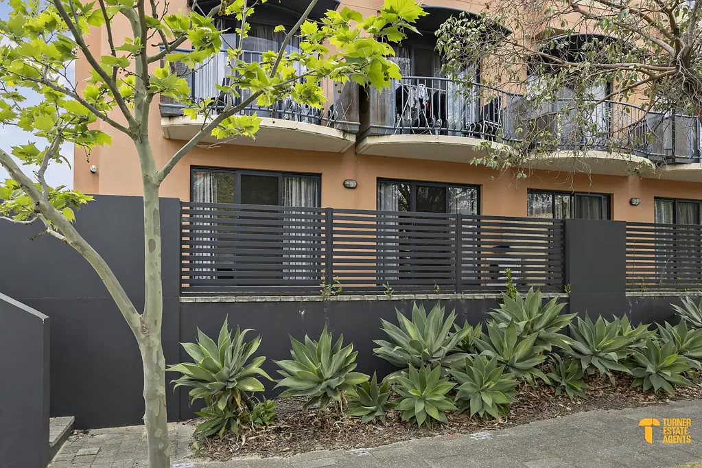 East Perth 2房  Modern, Secure & Perfectly Positioned Apartment