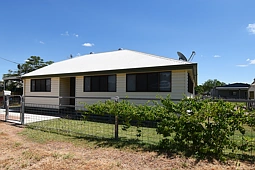 169 IBIS STREET, Longreach