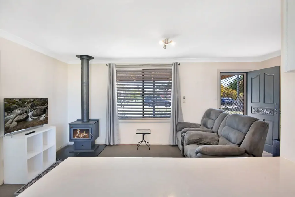 2 bedroom home available on a 12 months lease