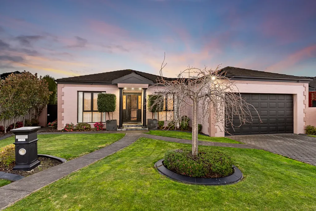 Invermay Park 3部屋 Spacious Family Living with an Exceptional Shed in a Tightly Held Invermay Park Location