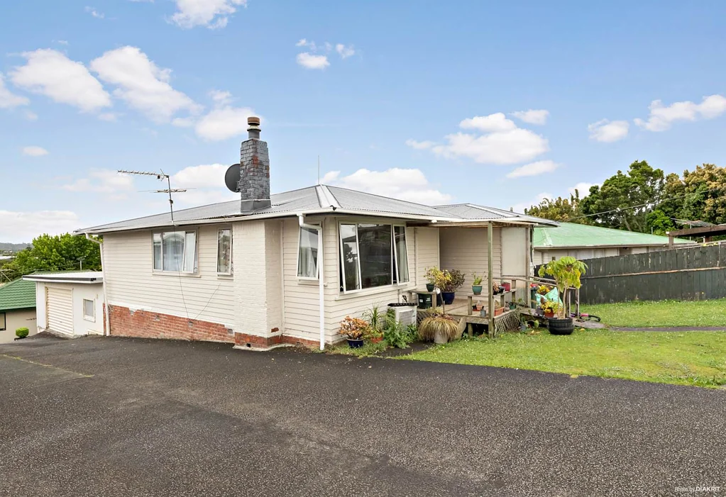 Te Atatu South 3 Bedroom RENT + LAND in Te Atatu