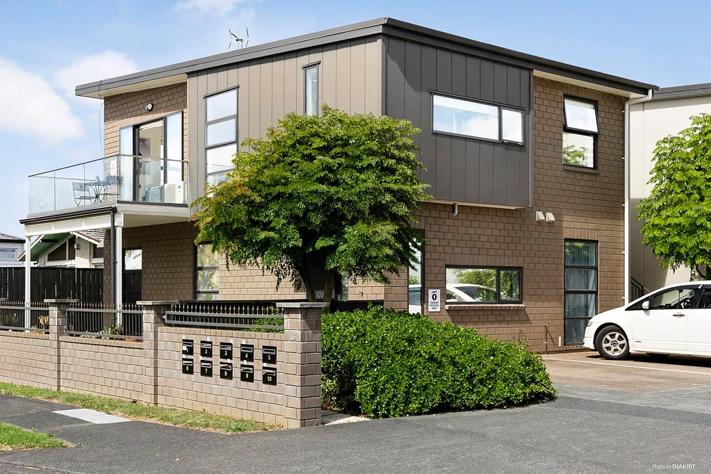 Papatoetoe 2部屋 Sunny, Spacious & Seriously Smart Buying