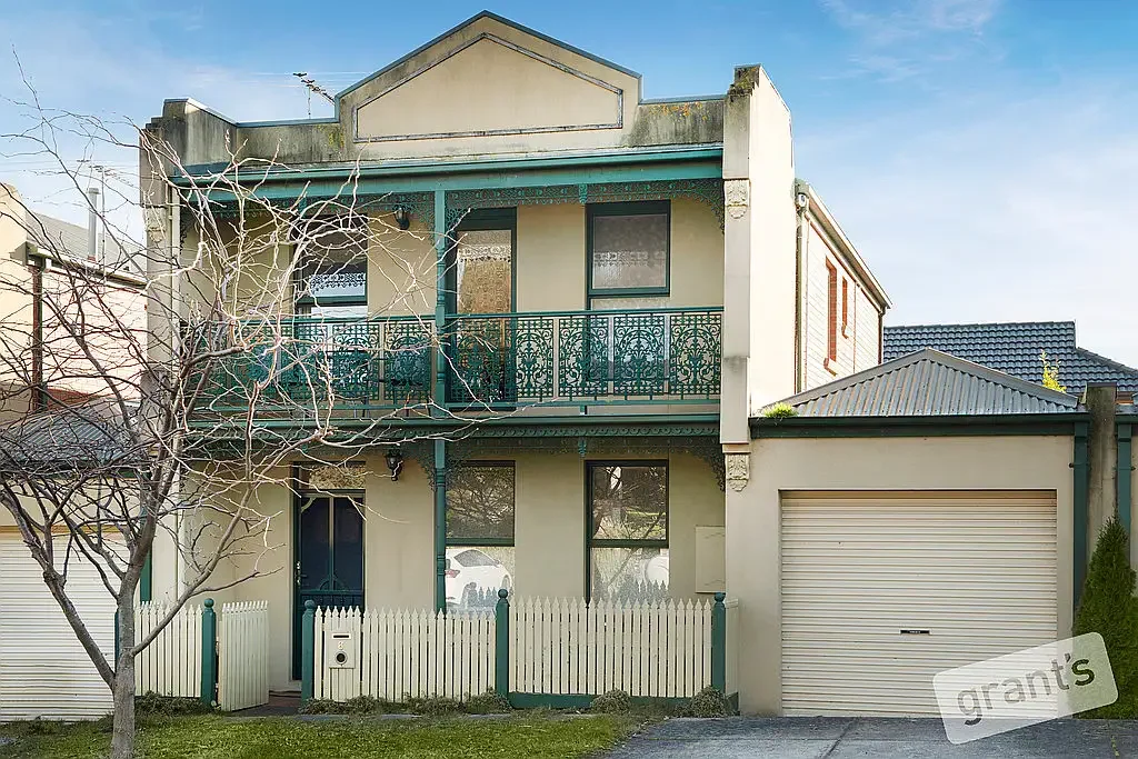 Berwick 3房 公园对面 9英尺高顶 现代厨房 石英台面 主卧套间 私人阳台 全年露台 新木地板 城市便利 Peaceful Parkside Living in the Heart of North Berwick