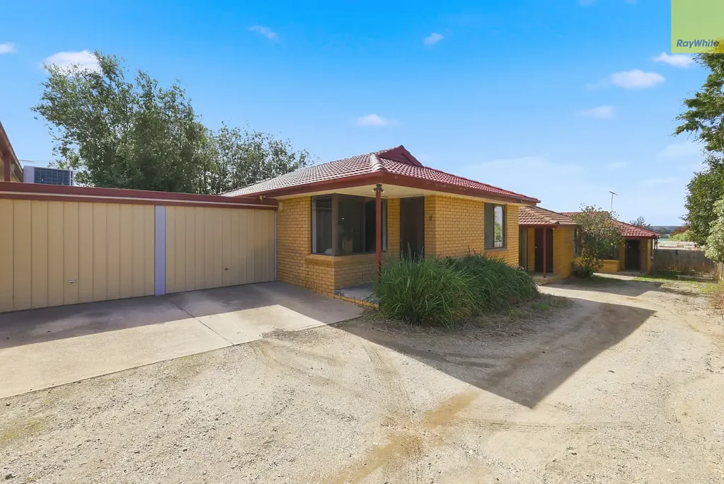 Maddingley 2房 Maddingley便利单元 两卧宽敞 实木地板 低维护庭院 步行生活设施 Convenient Living in the Heart of Maddingley