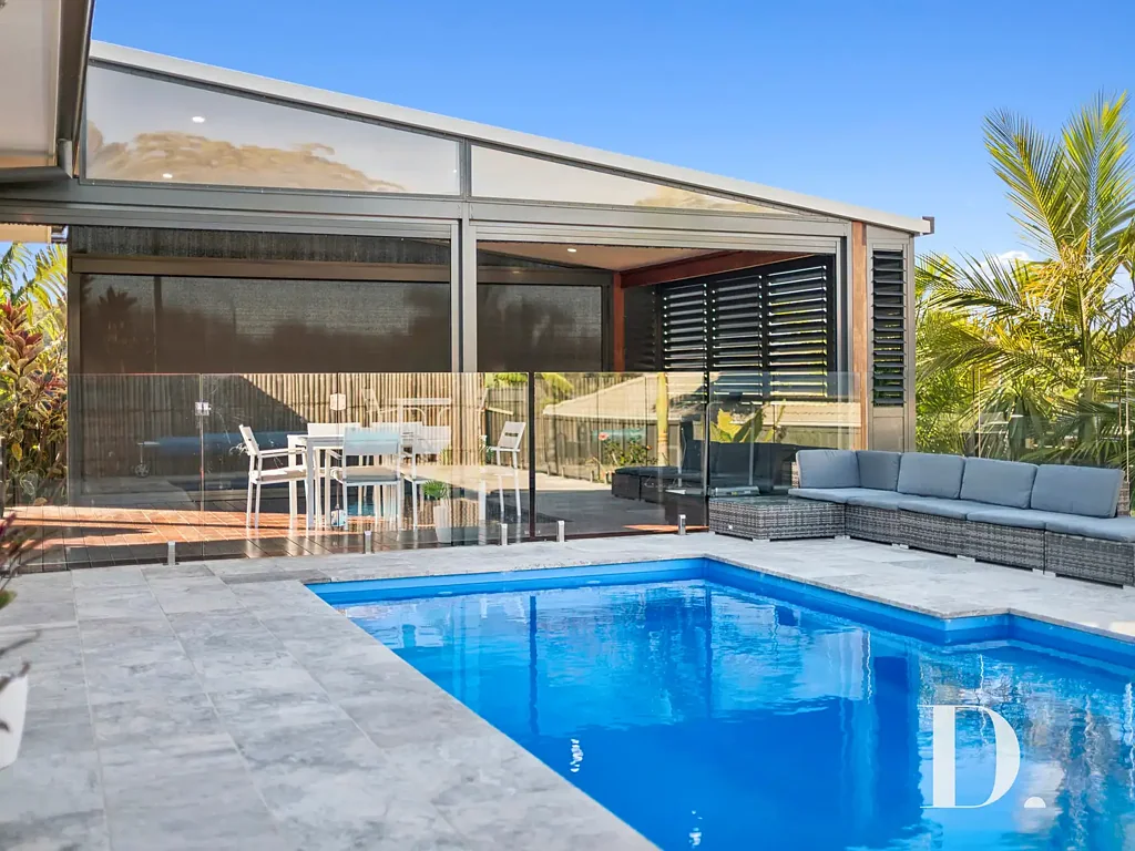 Sandy Beach 4 Bedroom Sophisticated Coastal Family Living
