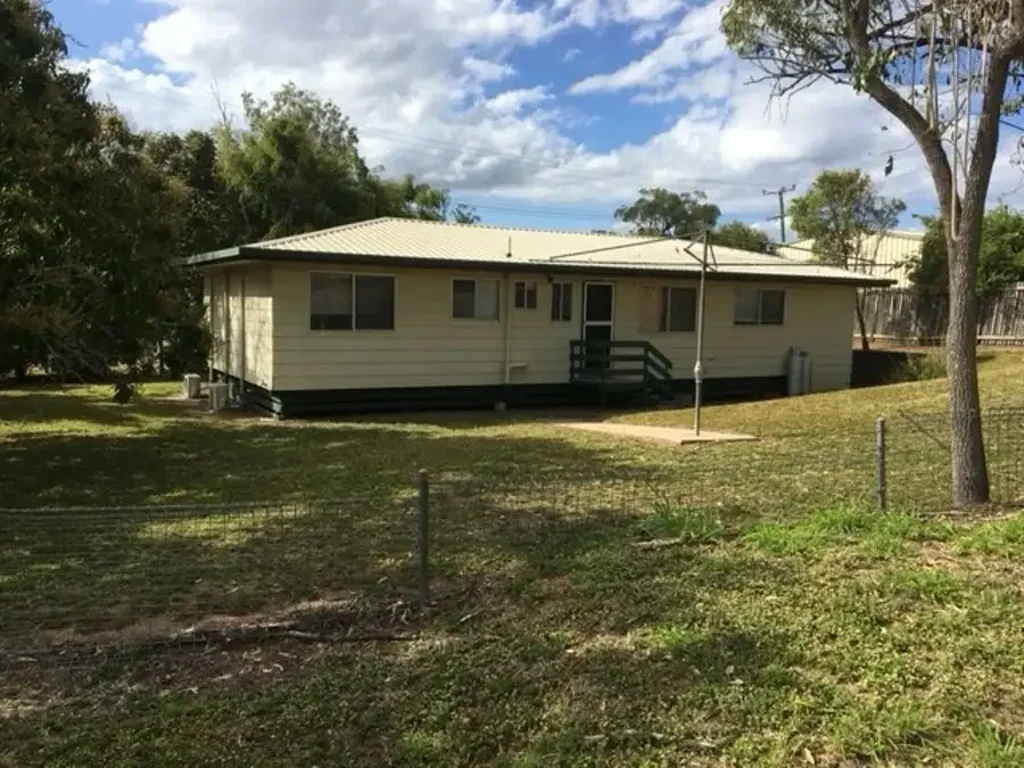 15 Walker Street, Collinsville, QLD 4804