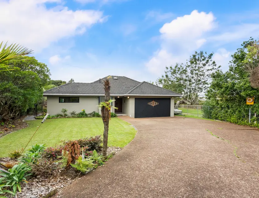 8 Kallaroo Place, Botany Downs, Manukau City, 4房, 2浴, House
