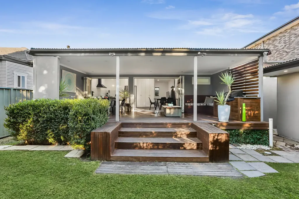 Belmore 3બેડરૂમ Family sanctuary with north facing yard and versatile studio