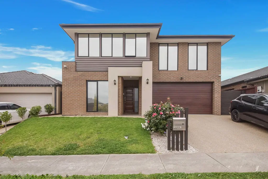 11 Thistle Drive, Clyde North, VIC 3978