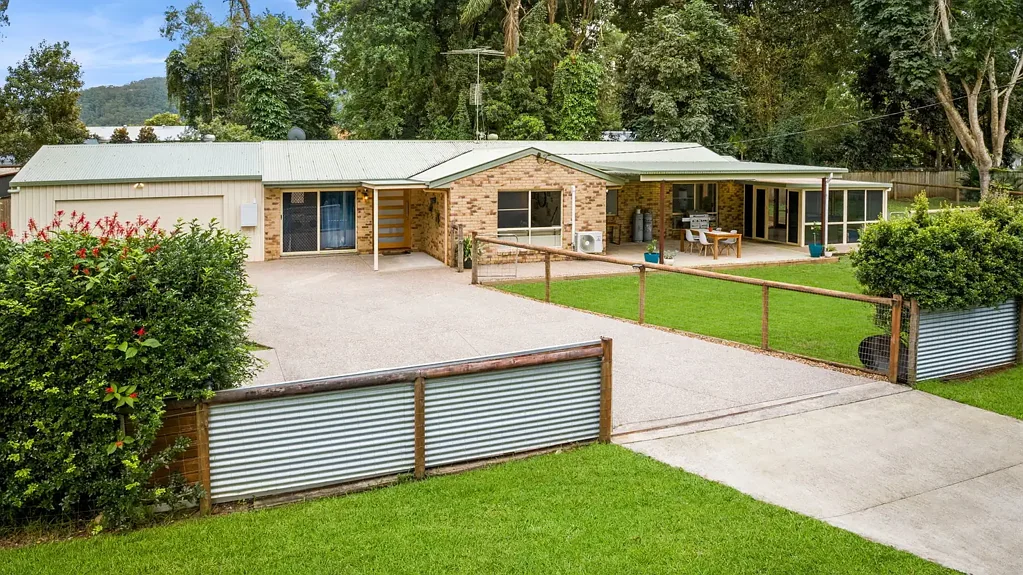 Beerwah 4બેડરૂમ Tranquil rural living on a private half-acre