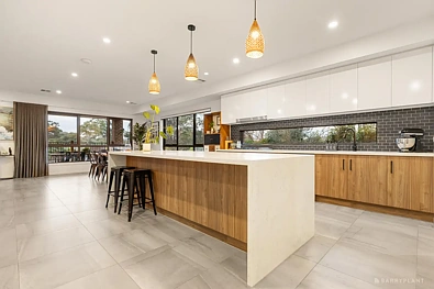 387 Heidelberg-Warrandyte Road, Warrandyte, VIC 3113, 5 Bedrooms, 3 Bathrooms, House