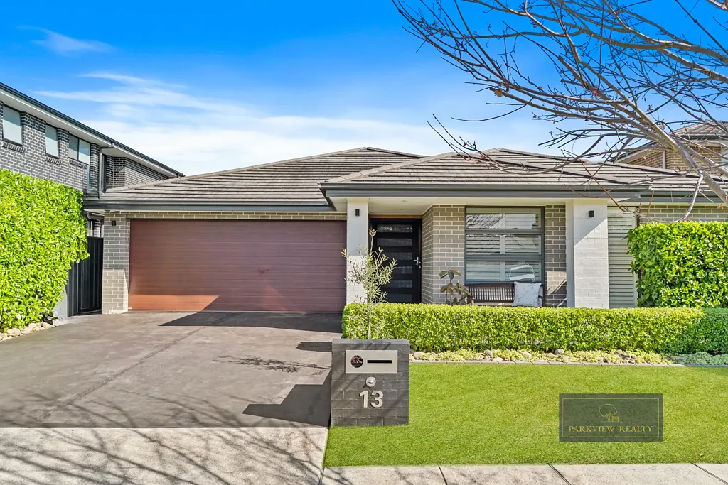 13 Caesia Way, Mount Annan, NSW 2567