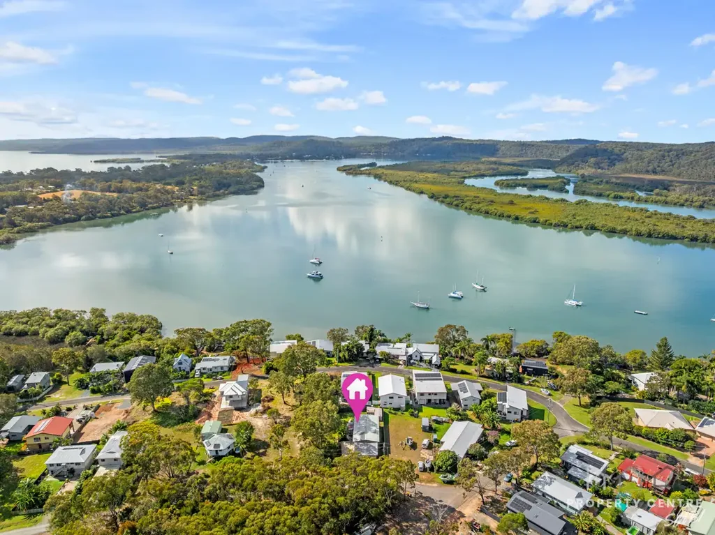 Russell Island 3 Bedroom LARGE BLOCK - SO MUCH POTENTIAL - WATER VIEWS FROM BALCONY