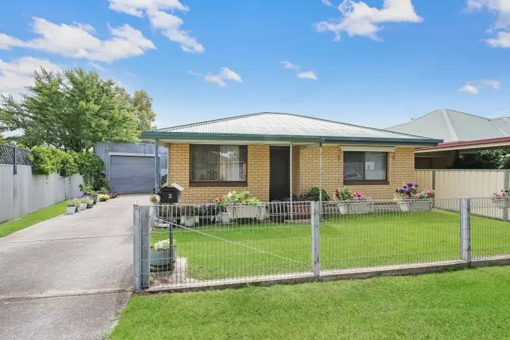 Central 2 bedroom house!