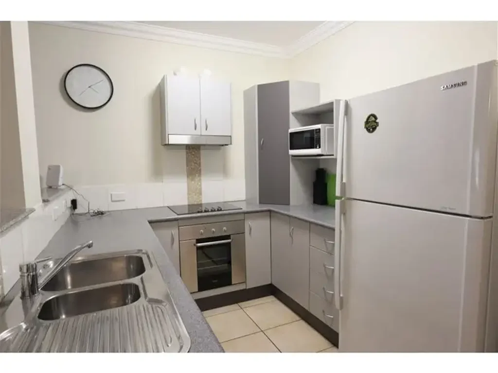 Modern Mid Level Apartment