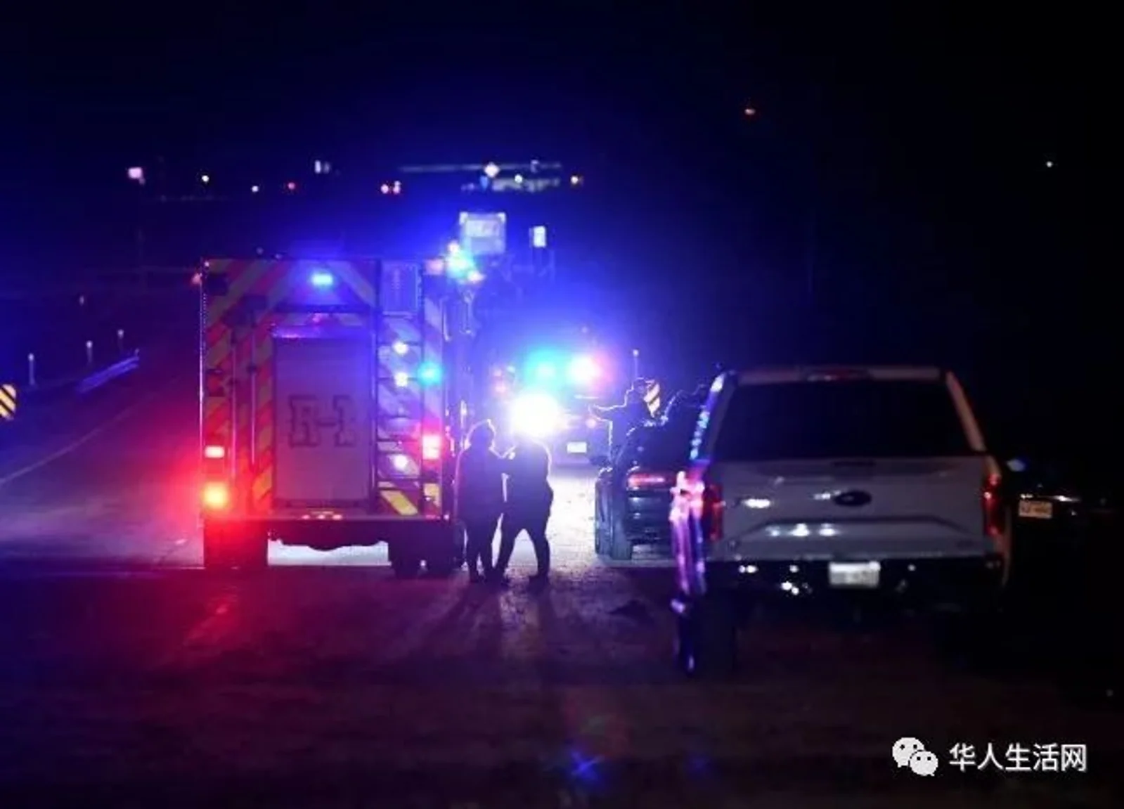 突发！德州校园又传枪响，2死14伤，枪手一片扫射，现场百人仓皇而逃，一片混乱