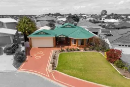 10 Chennile Vista, Halls Head