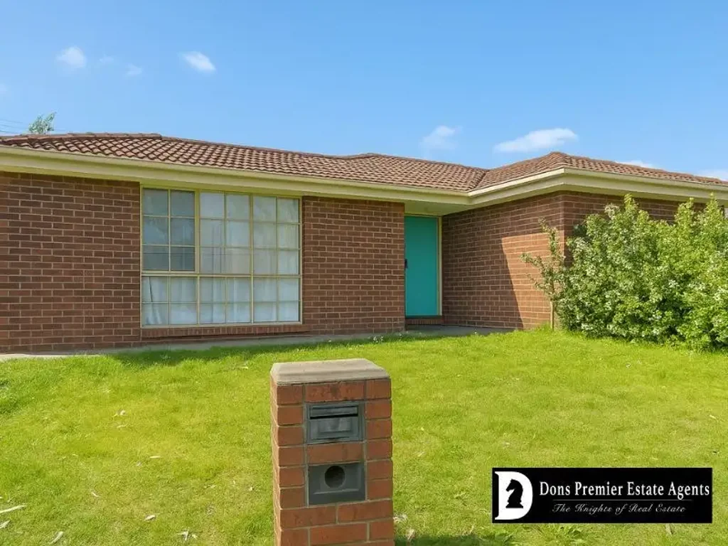 Spacious 5-Bedroom Family Home in Prime Berwick Location
