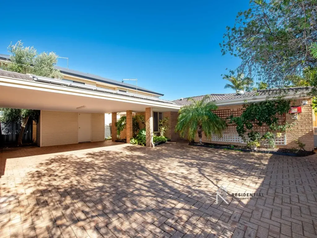 Spacious Doubleview Home with Outdoor Entertaining