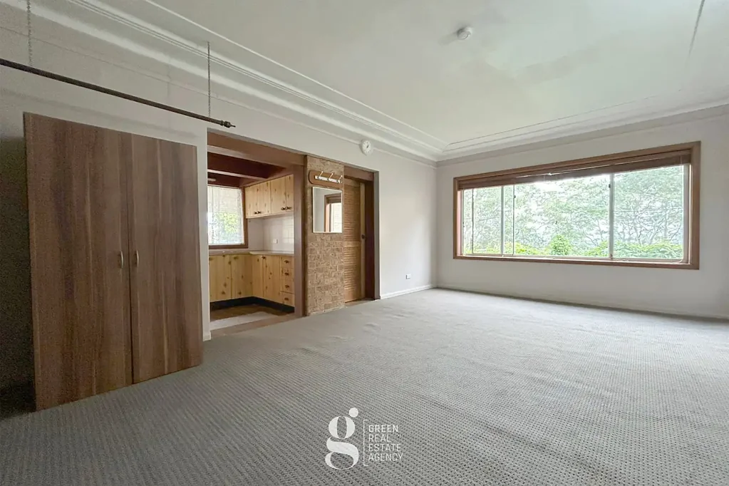 Studio Flat In a Quiet Eastwood Location!