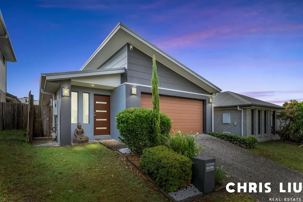 Logan Reserve 3房 采光充足起居区 中央厨房设计 主卧宁静舒适 额外卧室灵活 户外休闲低维护 靠近学校公园 商店便利生活 Light-filled family home in a quiet Logan Reserve pocket