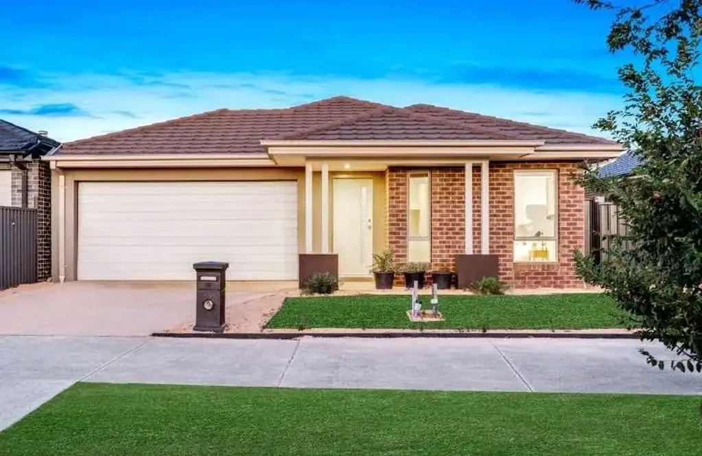 Modern Family Home in a Convenient Location!!