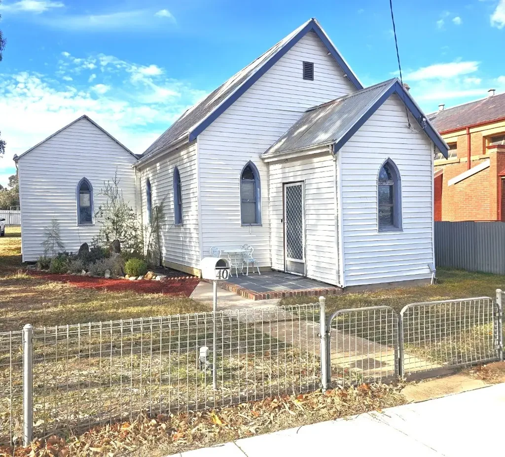 Wycheproof 4ਬੈੱਡਰੂਮ The Church - A Unique Lifestyle Property with Commercial Potential
