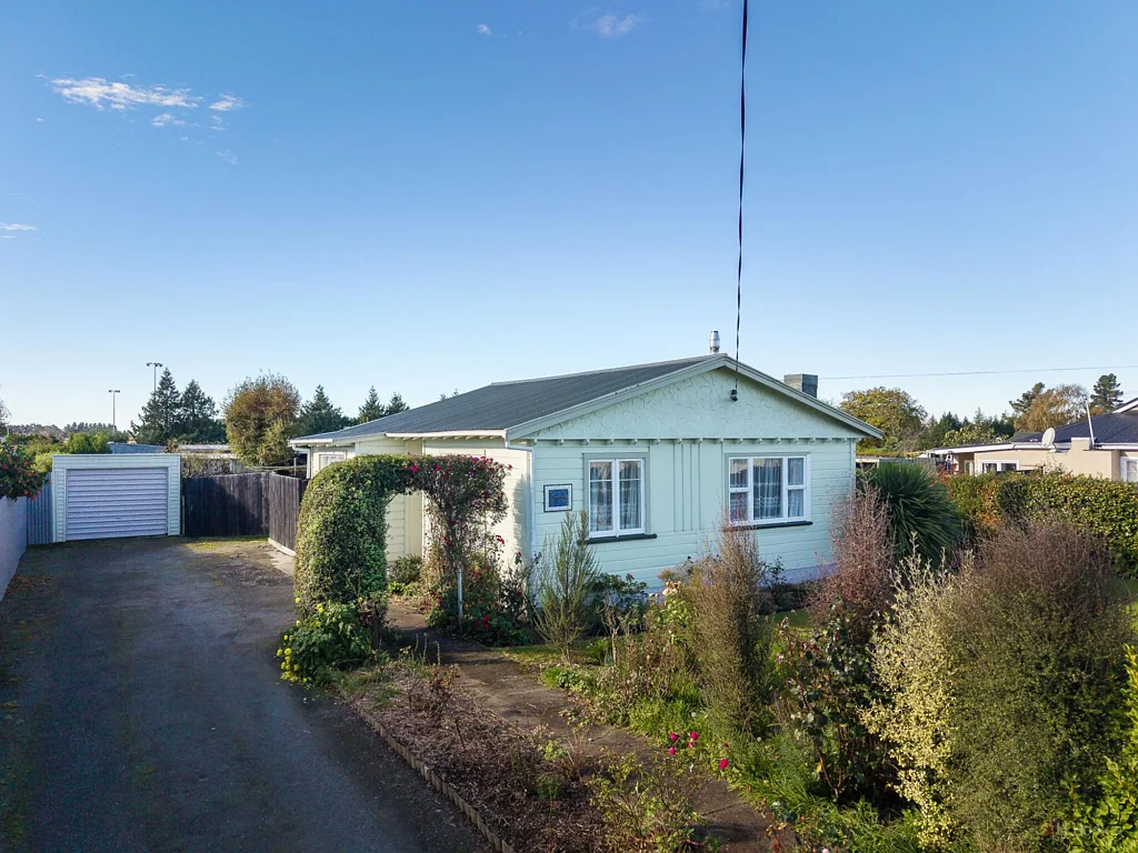 Waimate 2房  Charming & Modern Home with Indoor-Outdoor Flow & Storage Galore!