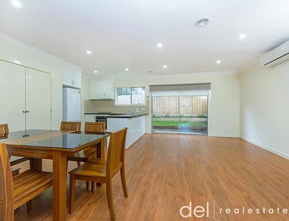 2/45 Jones Road, Dandenong, South East Melbourne, 3 Bedrooms, 2 Bathrooms, Townhouse