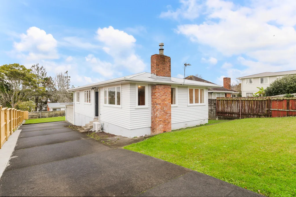 New Lynn 3कमरा First Time on the Market in Over 60 Years!