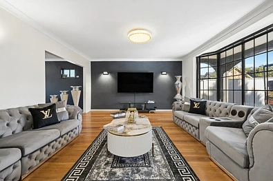 52A Dutton Street, Bankstown, NSW 2200, 6 slaapkamers, 3 badkamers, House