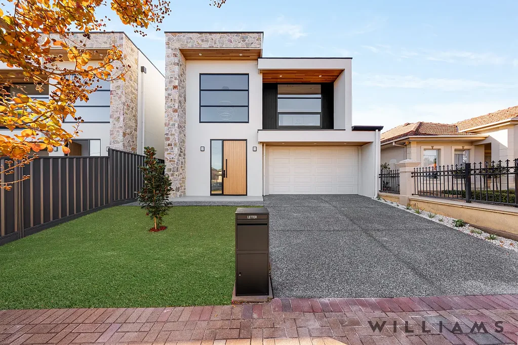 Kensington Gardens 4Habitaciones SENSATIONAL DESIGNER LUXE ON SANDFORD//C.2025 NEW Designer Contemporary Residence - Exciting Eastern suburbs lifestyle like no other! Walk to Pembroke
