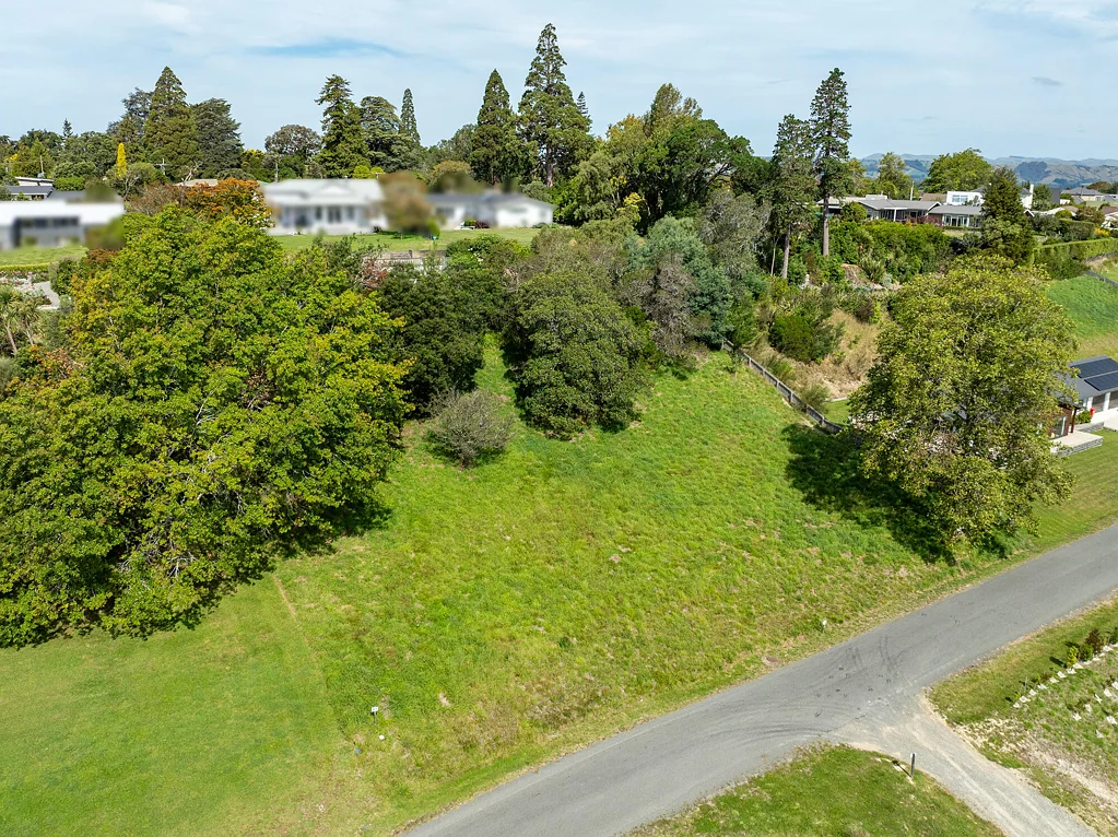 Masterton Exclusive 1651m2 Section