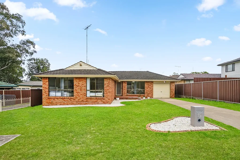 5 Plover Close, St Clair, NSW 2759