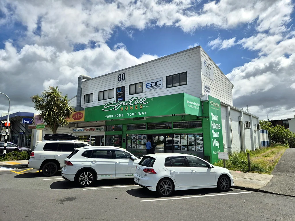 Kumeu Prime Kumeu office with Main Road exposure