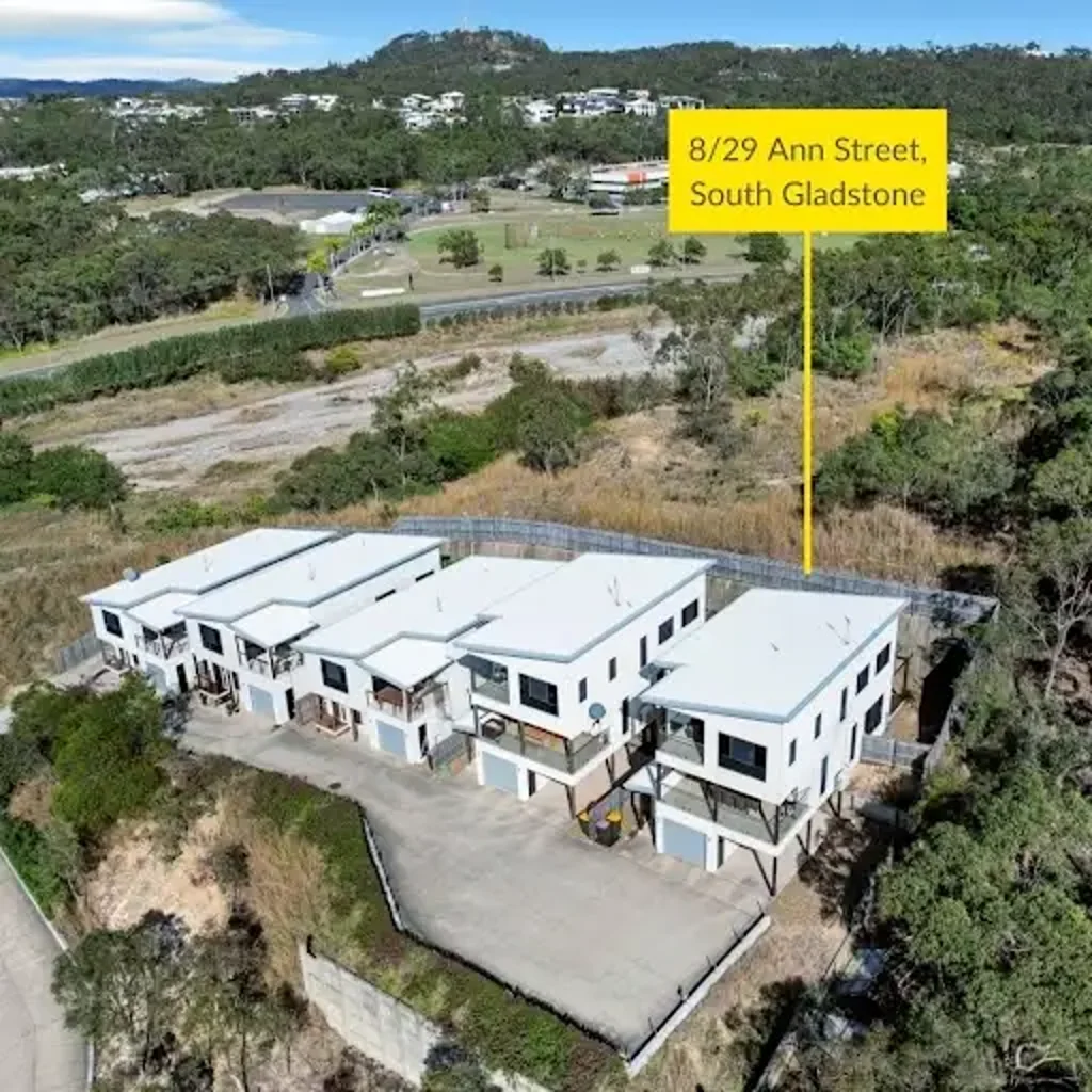 South Gladstone 3 Bedroom SOMETHING SPECIAL... CENTRALLY LOCATED.... SPECTACULAR VIEWS