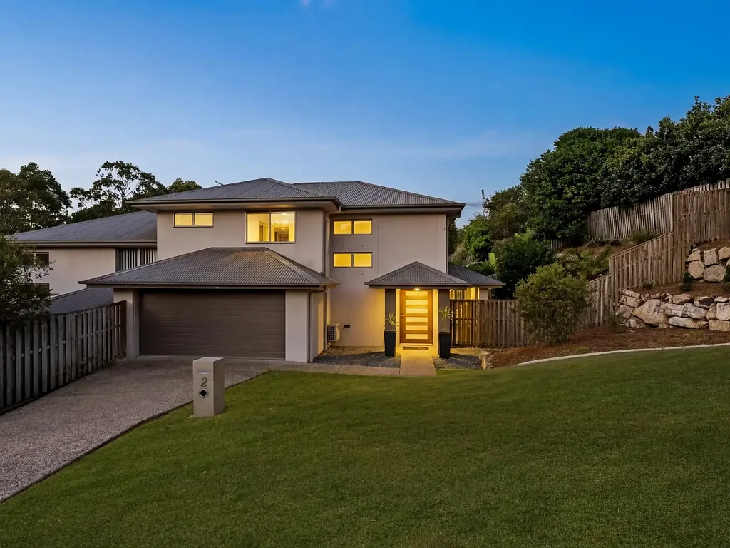 Pacific Pines 3Habitaciones Corner Block Duplex with Standalone Appeal