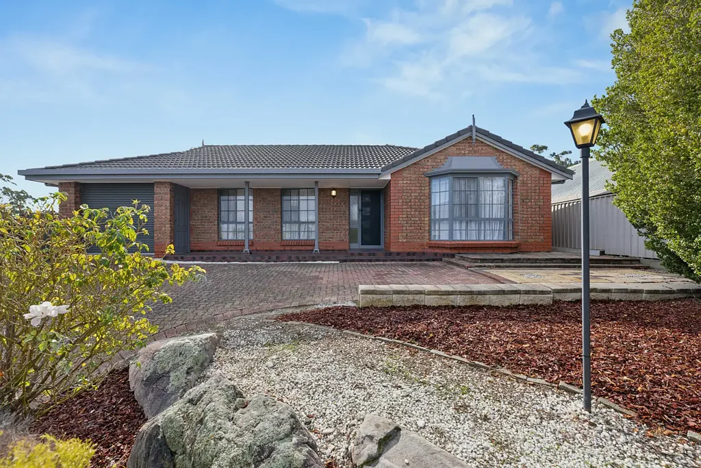 9 Aish Court, Woodcroft, SA 5162