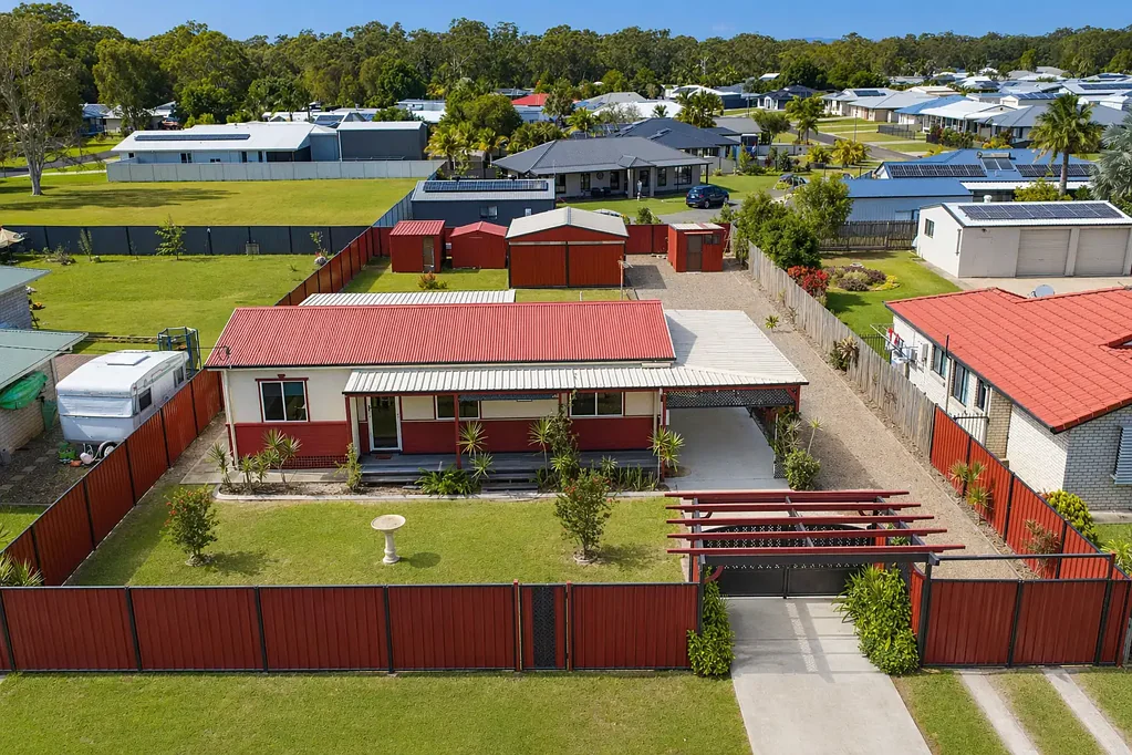 36 Canberra Avenue, Cooloola Cove, QLD 4580