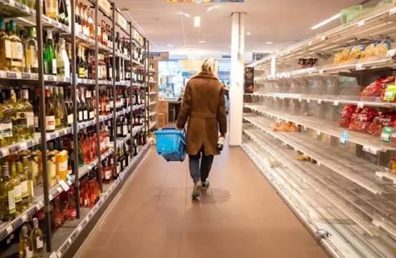 Supermarket showdown: New Zealand parties clash over grocery prices ahead of election