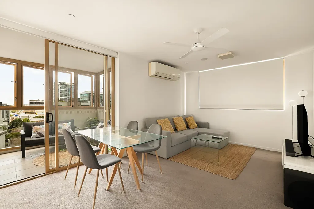 Bowen Hills 2Zimmer OPEN TO ALL OFFERS!