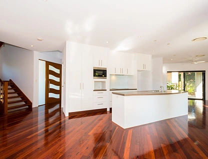 2/134 Ridgeway Avenue, Southport, Gold Coast, 3部屋, 2バスルーム, Townhouse