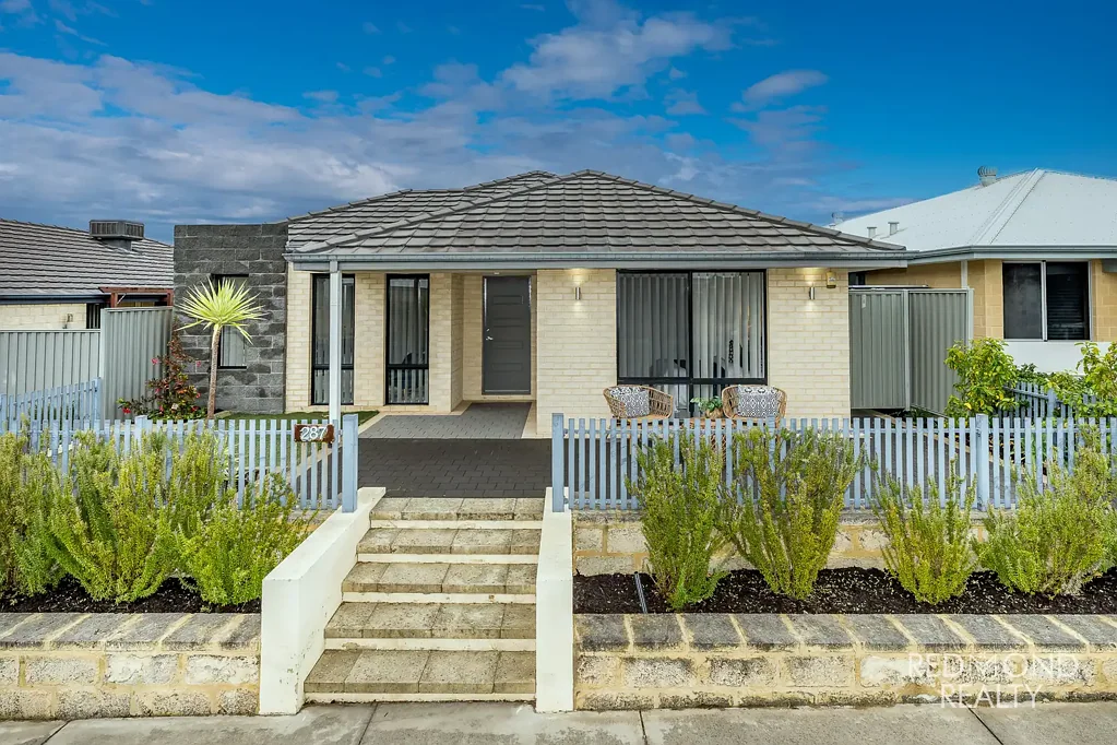 Alkimos 3 Bedroom LOW MAINTENCE FAMILY HOME!