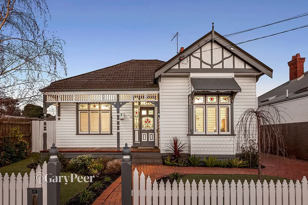 Caulfield South 4બેડરૂમ Beautifully updated Edwardian with exceptional flexibility